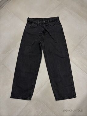 H&M — SUPER BAGGY LOW JEANS — BLACK